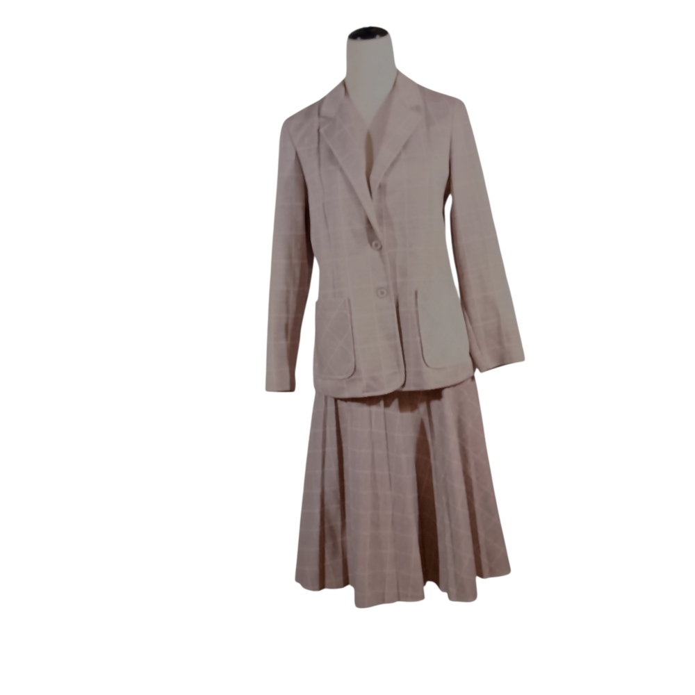 1970s Vintage Plaid Knit Suit. Blazer &  Pleated Skirt